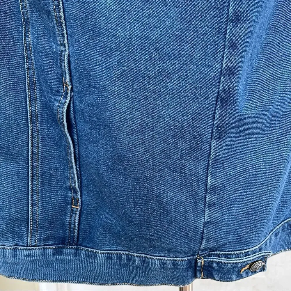 Boom Boom Jeans Medium Wash Destroyed Trucker Style Denim Jacket XL